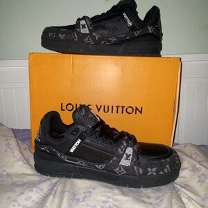 Louis Vuitton Black Trainers Shoe (Rep but negotiable)